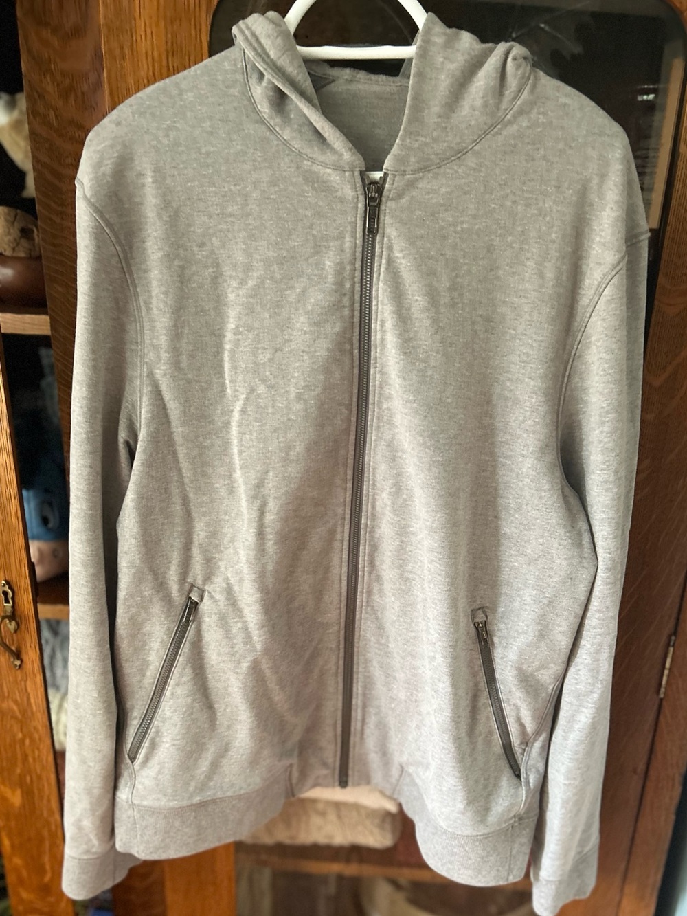 Lululemon Men's Cross Cut Hoodie, Style Number: M4660S in Pale Gray